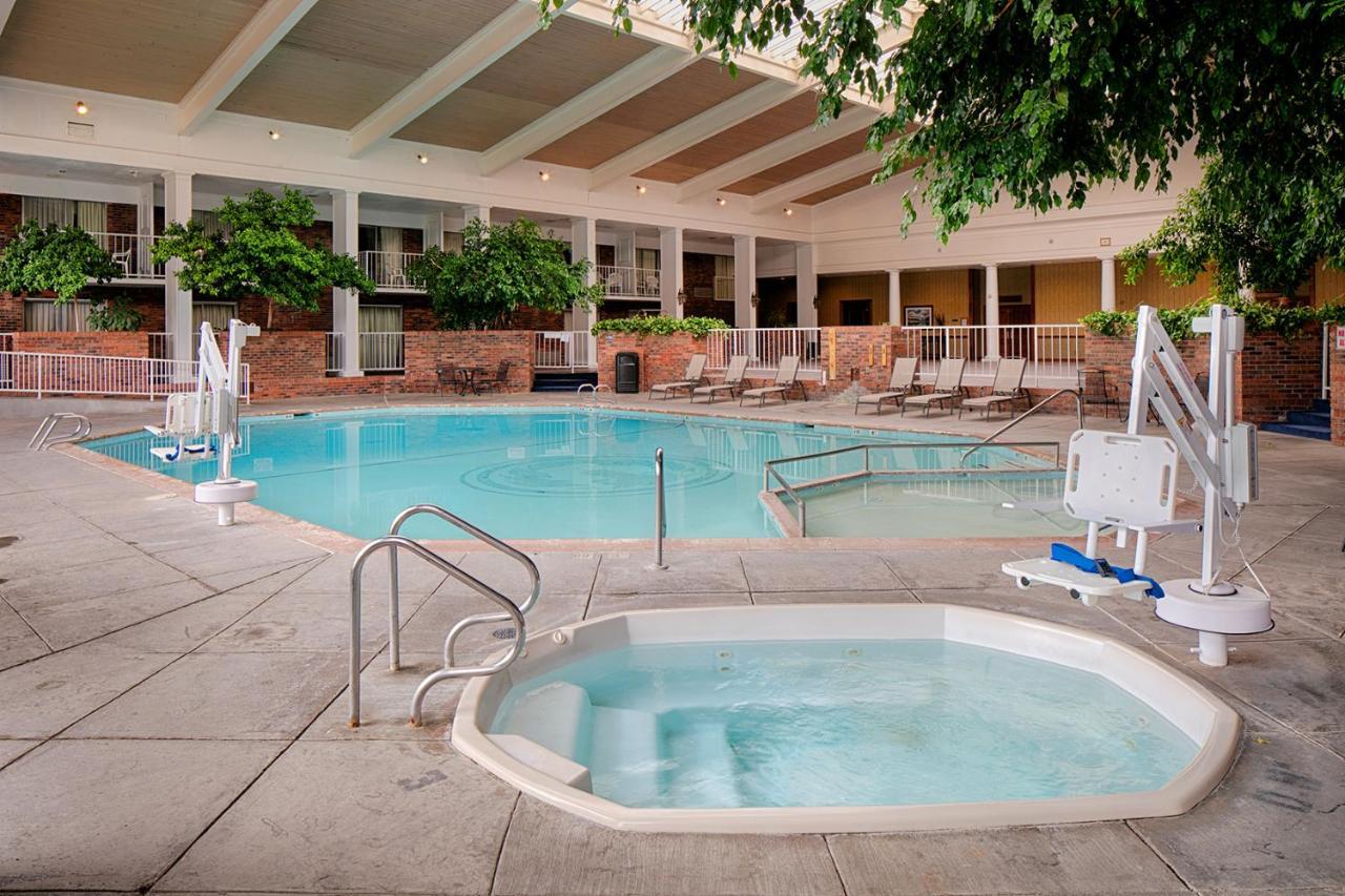 Red Lion Hotel Pocatello Bagian luar foto