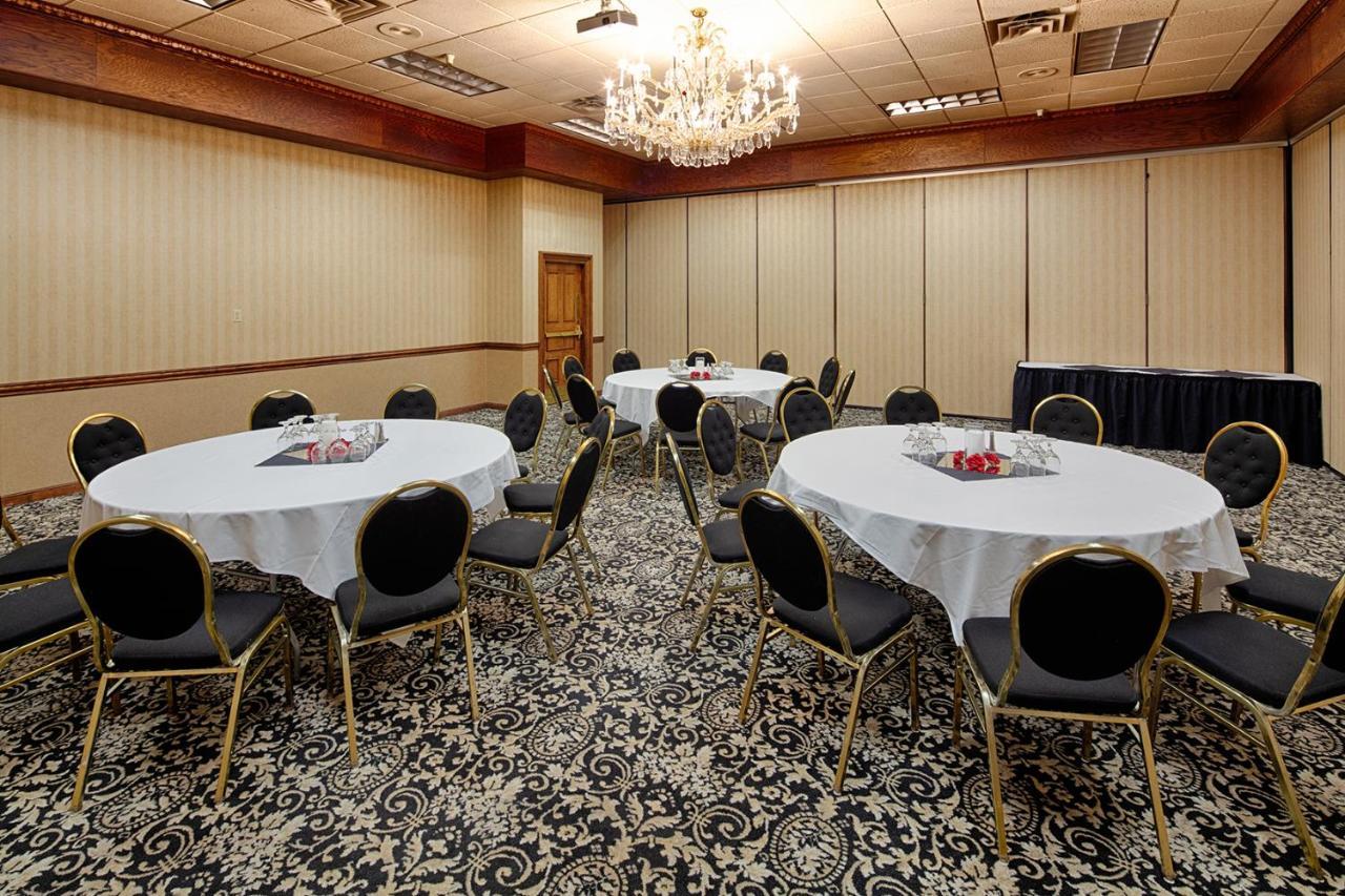 Red Lion Hotel Pocatello Bagian luar foto